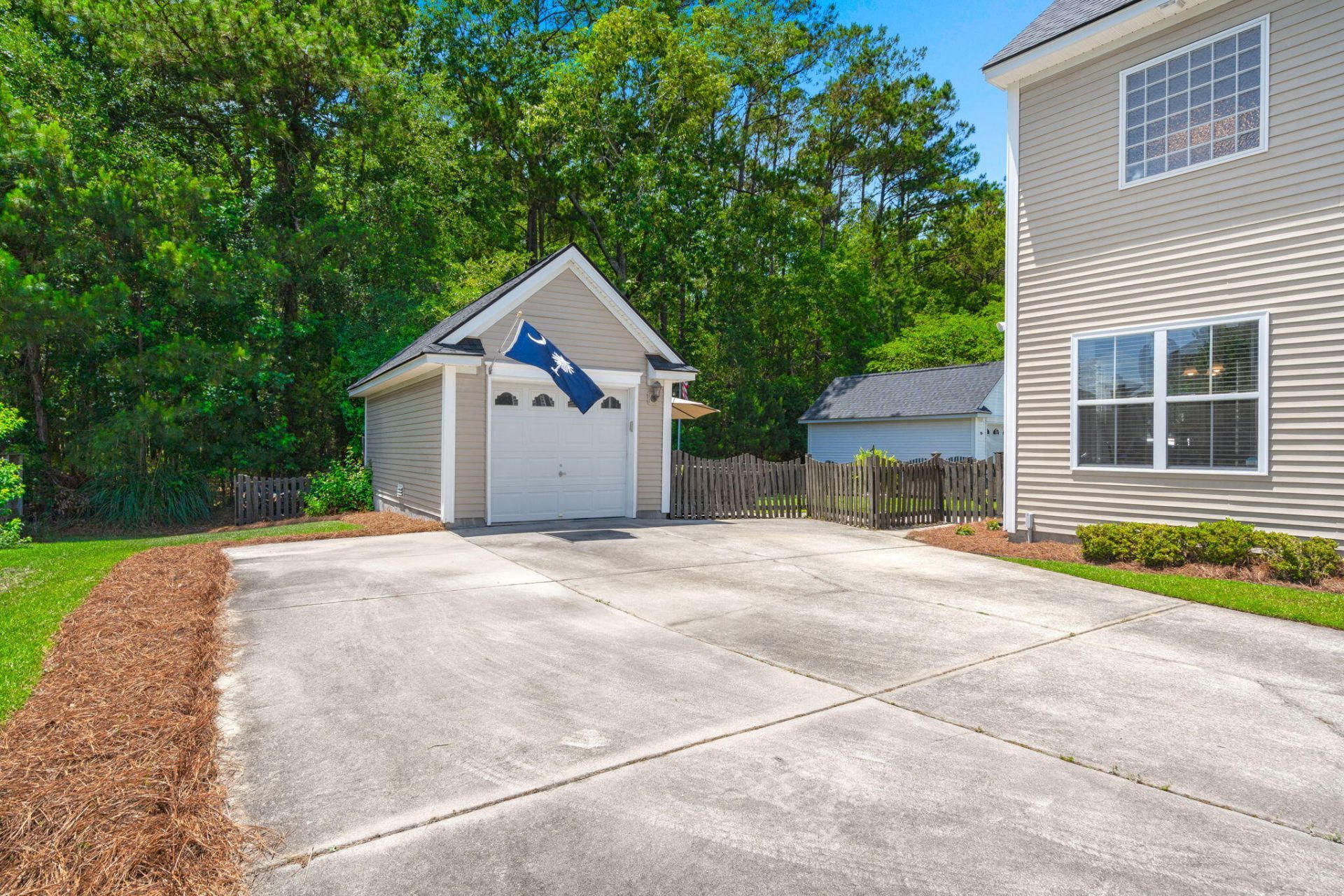 1885 Hubbell Drive Photo 31