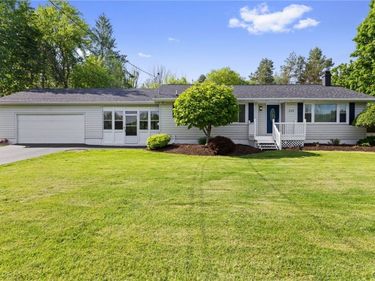 233 State Route 5, Weedsport, NY 13166
