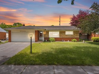 14743 Newburgh Road , Livonia, MI 48154
