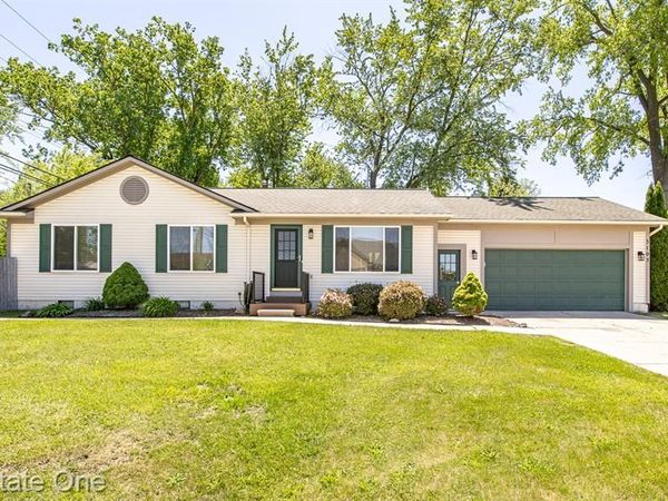 3103 Crooks Road, Rochester Hills, MI 48309