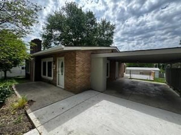 1621 Lookout Street , Lancaster, OH 43130