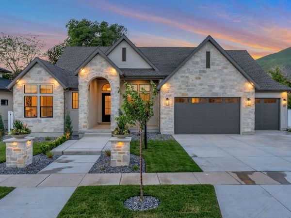33 E 1500 S, Farmington, UT 84025