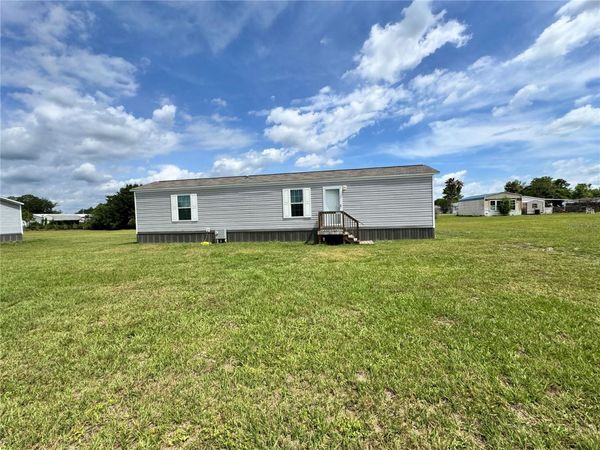 1115 NW 12TH LANE , LAKE PANASOFFKEE, FL 33538
