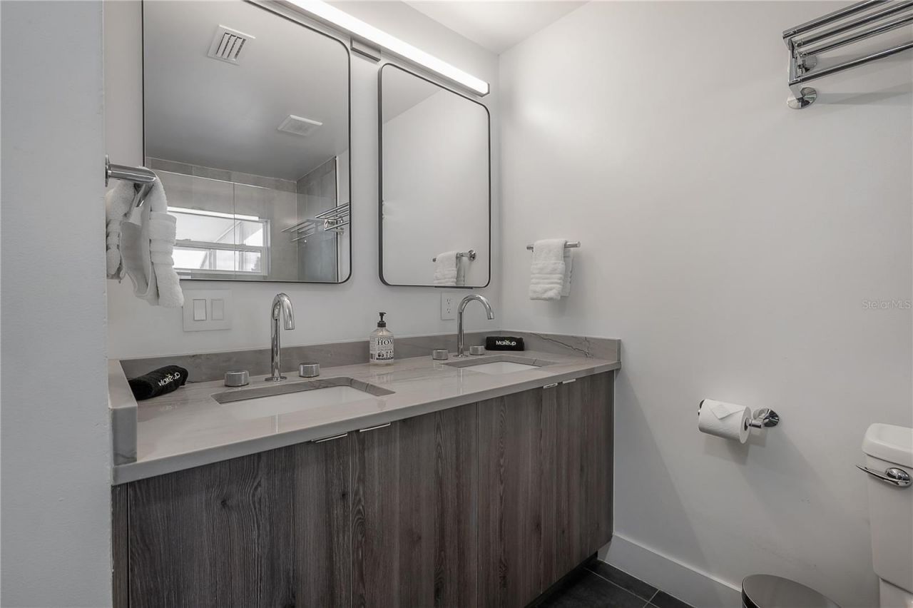 8757 Bay Pointe Drive, Tampa, FL 33615 Photo