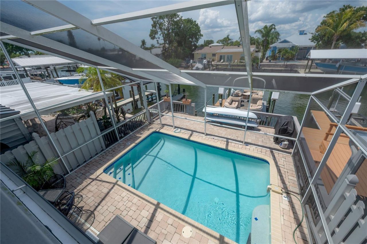 8757 Bay Pointe Drive, Tampa, FL 33615 Photo