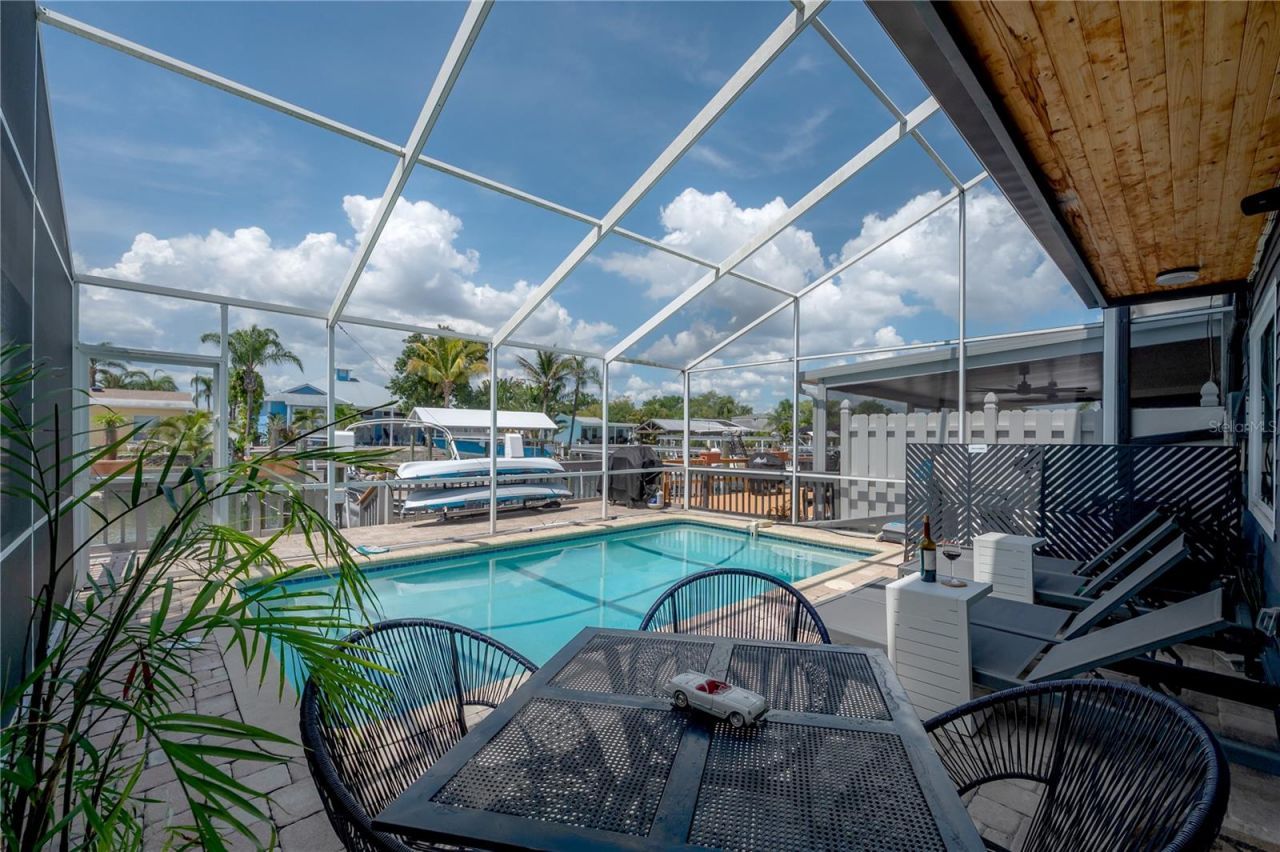 8757 Bay Pointe Drive, Tampa, FL 33615 Photo