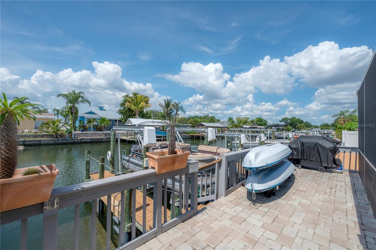 8757 Bay Pointe Drive, Tampa, FL 33615 Photo
