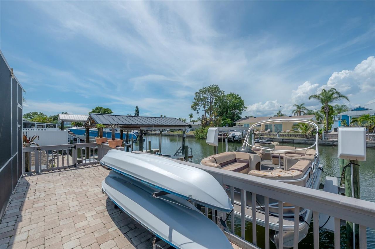 8757 Bay Pointe Drive, Tampa, FL 33615 Photo