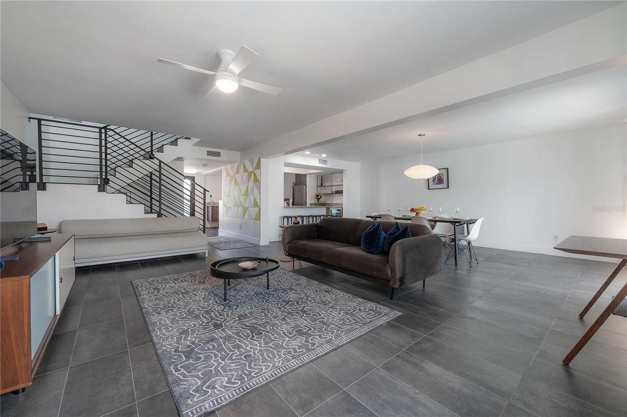 8757 Bay Pointe Drive, Tampa, FL 33615 Photo