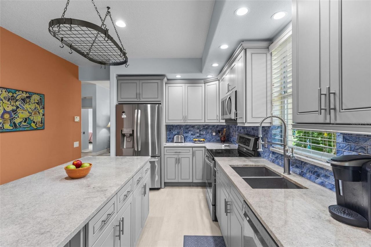 6662 Oakbrooke Circle, Bradenton, FL 34202 Photo