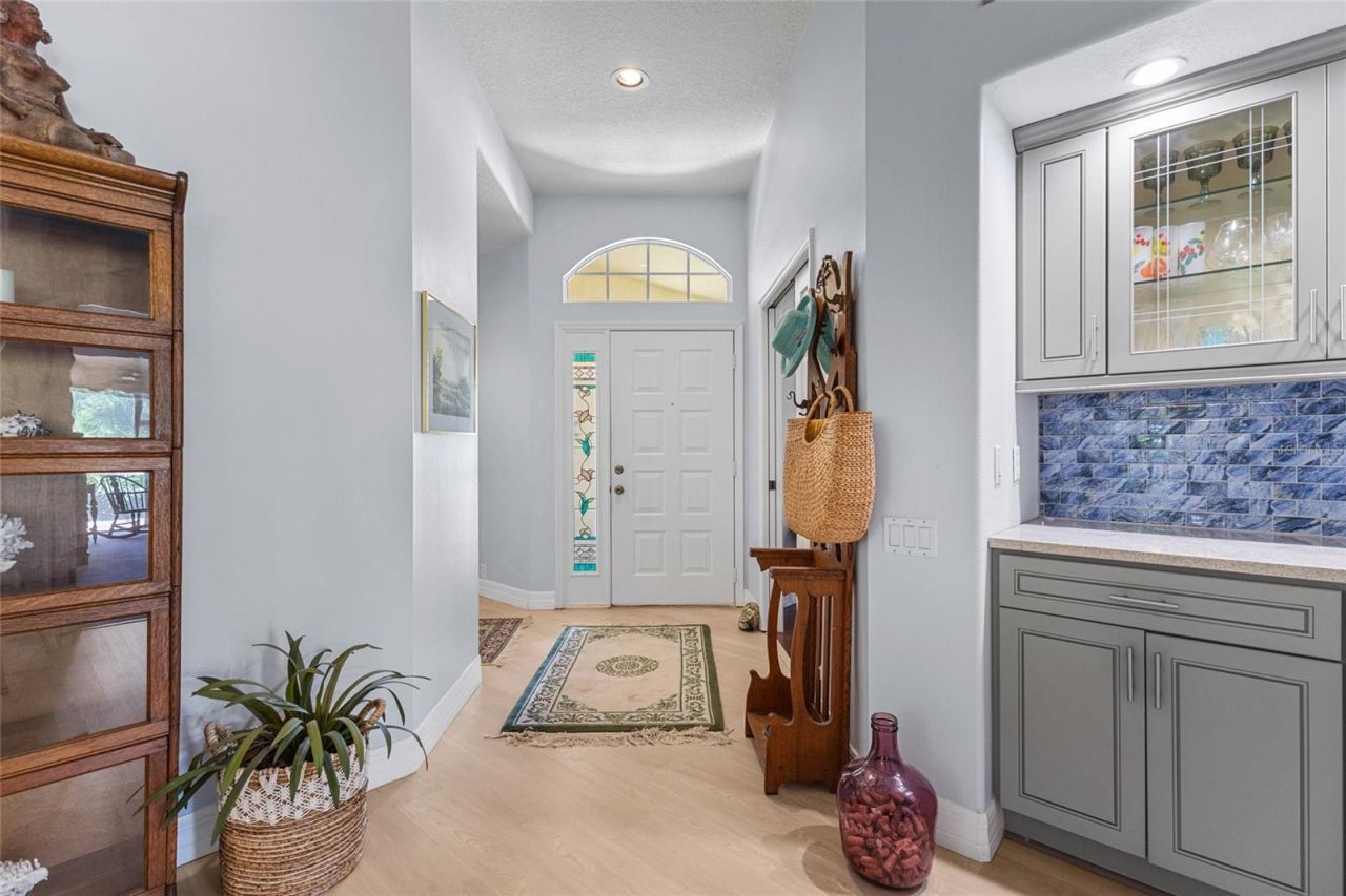 6662 Oakbrooke Circle, Bradenton, FL 34202 Photo