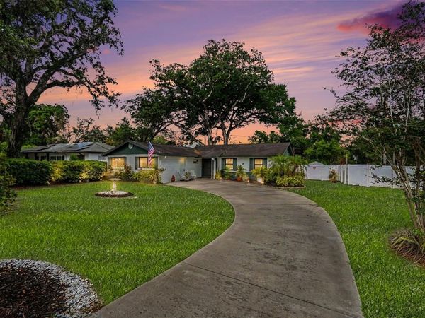 8115 N OLA AVENUE, TAMPA, FL 33604