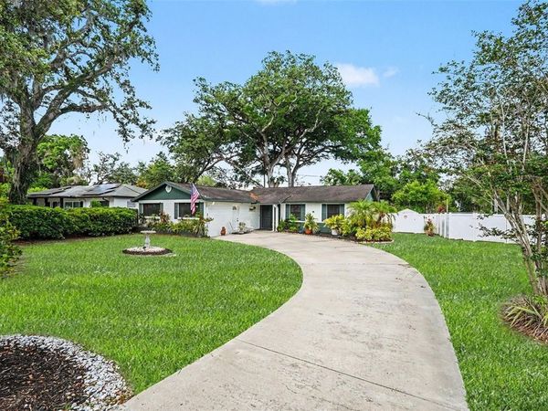 8115 N OLA AVENUE, TAMPA, FL 33604