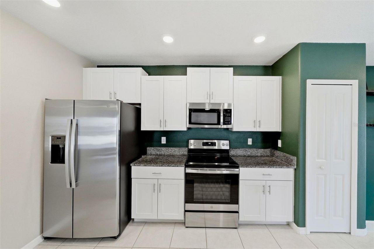 6298 Bar S Bar Trail, Zephyrhills, FL 33541 Photo
