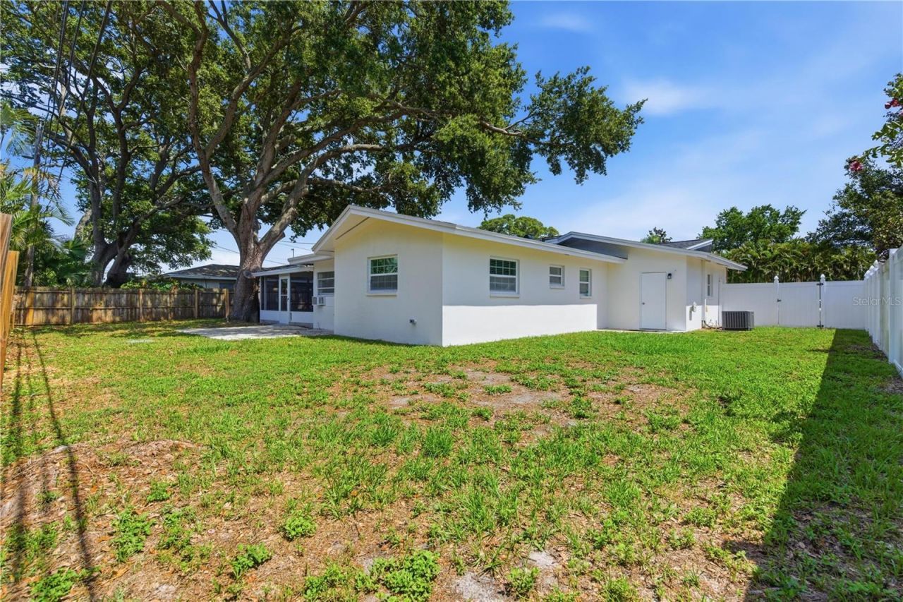 1656 Webb Drive, Clearwater, FL 33755 Photo