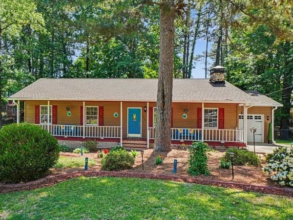 160 Ember Court , Fairburn, GA 30213