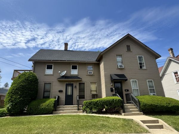 316 Lawrence Avenue , Elgin, IL 60123