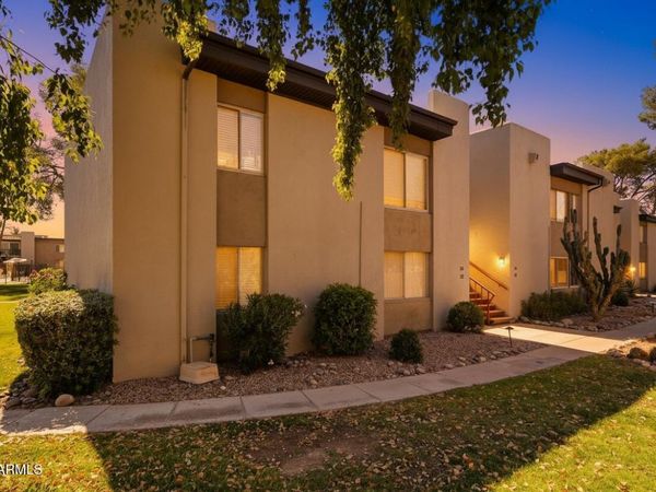 4201 E CAMELBACK Road, Unit 34, Phoenix, AZ 85018