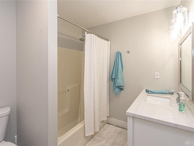 40 Lakengren Drive, Eaton, OH 45320 Photo 23