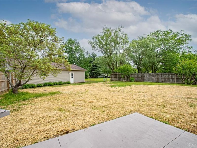 40 Lakengren Drive, Eaton, OH 45320 Photo 33
