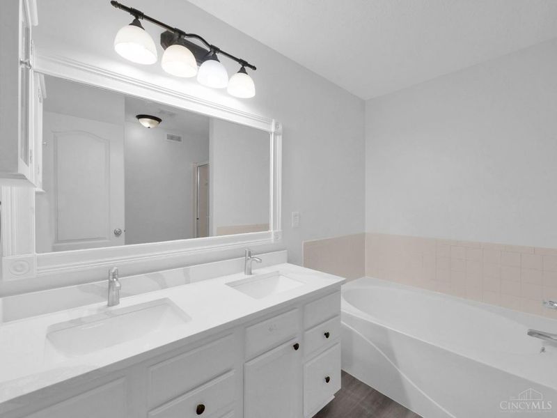 5562 Baywatch Way, Unit 104, Deerfield Twp., OH 45040 Photo 13