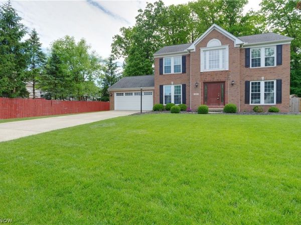 169 Aster Place , Brunswick, OH 44212