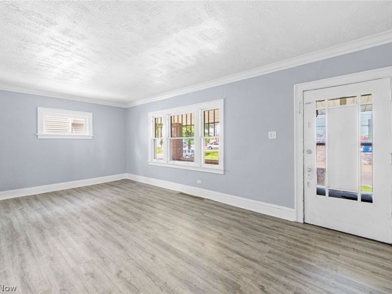10711 Joan Avenue, Cleveland, OH 44111 Photo 12
