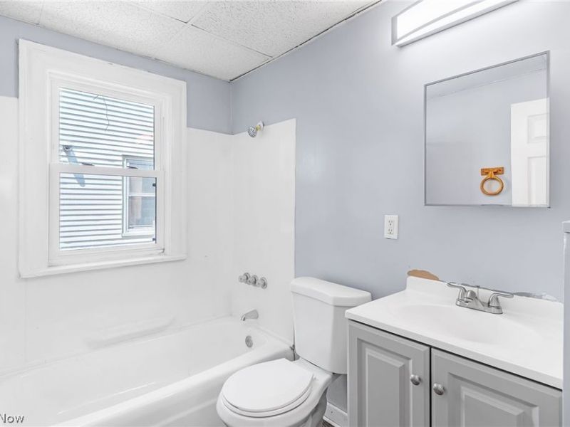 10711 Joan Avenue, Cleveland, OH 44111 Photo 18