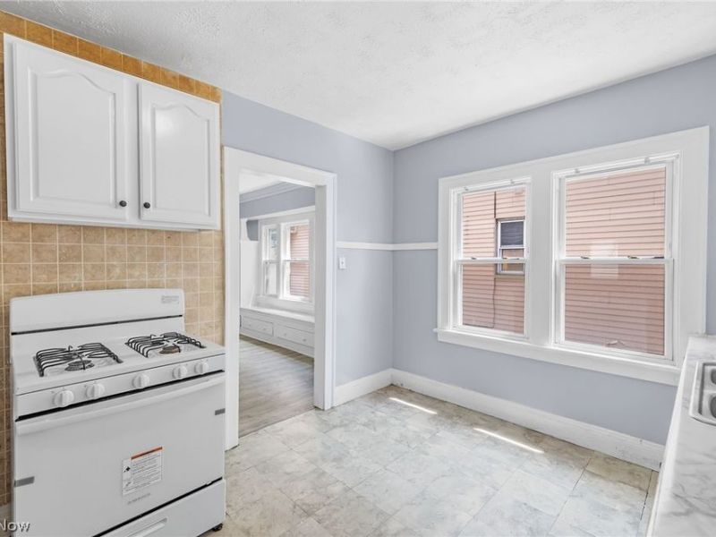 10711 Joan Avenue, Cleveland, OH 44111 Photo 22