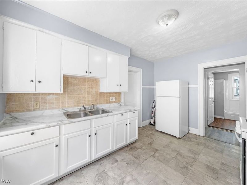 10711 Joan Avenue, Cleveland, OH 44111 Photo 23
