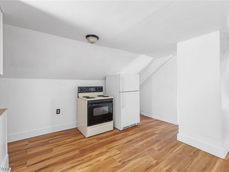 10711 Joan Avenue, Cleveland, OH 44111 Photo 25