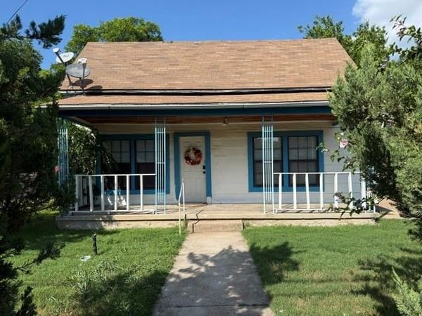 671 N. Race, Stephenville, TX 76401