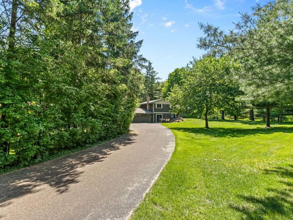 100 Puma Lane, Mahtomedi, MN 55115