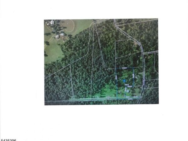221 Federal Twist Rd, Kingwood, NJ 08559