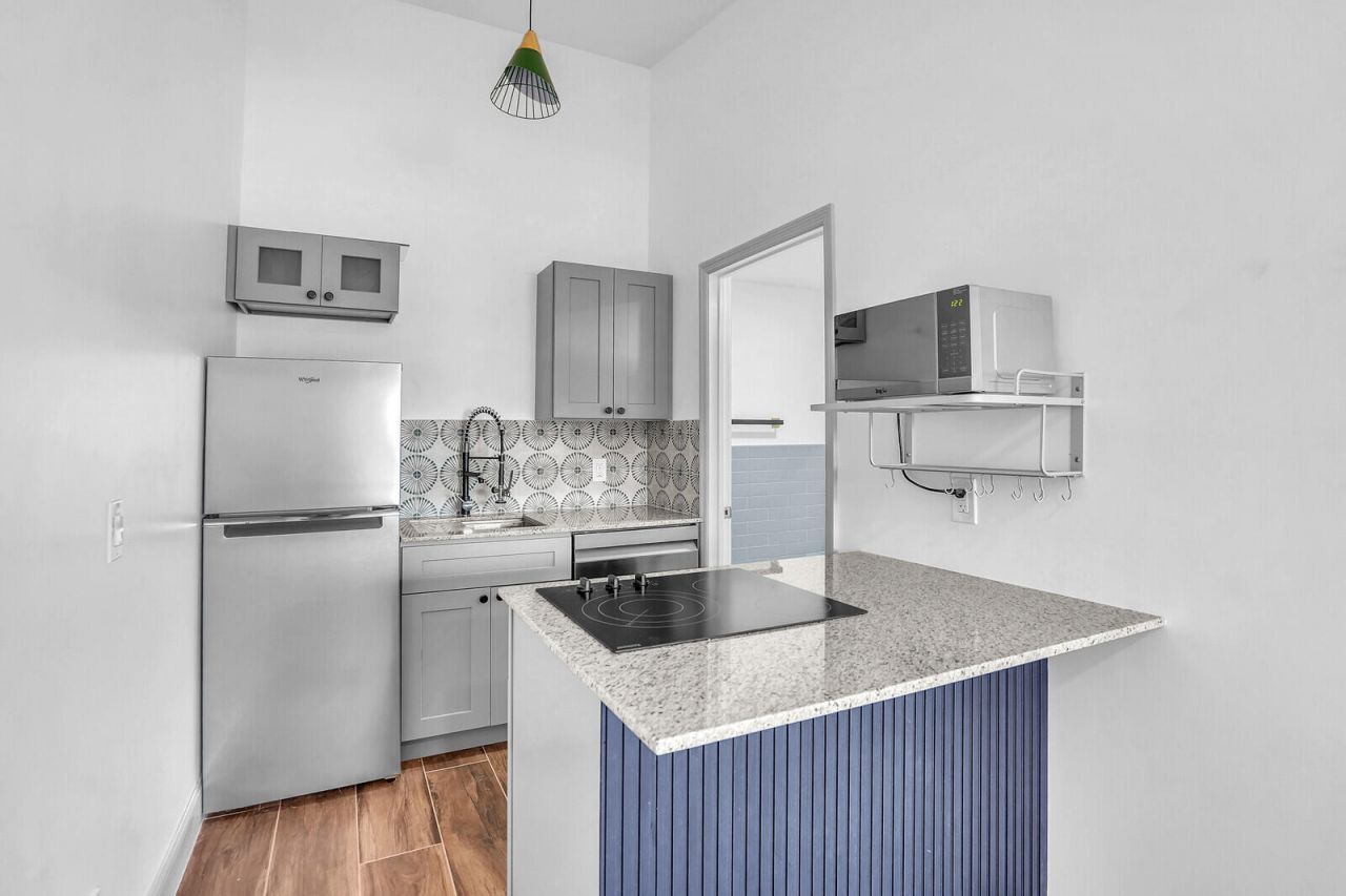 4011 36th Court, West Palm Beach, FL 33407 Photo