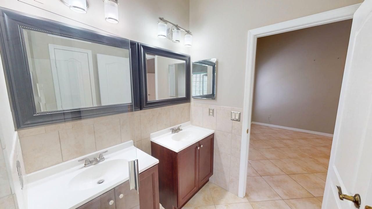 562 SW Saint Martins Cove, Port Saint Lucie, FL 34986 Photo