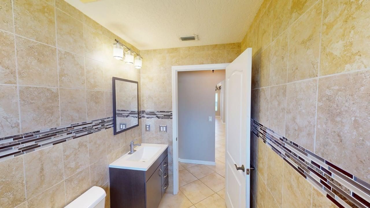 562 SW Saint Martins Cove, Port Saint Lucie, FL 34986 Photo