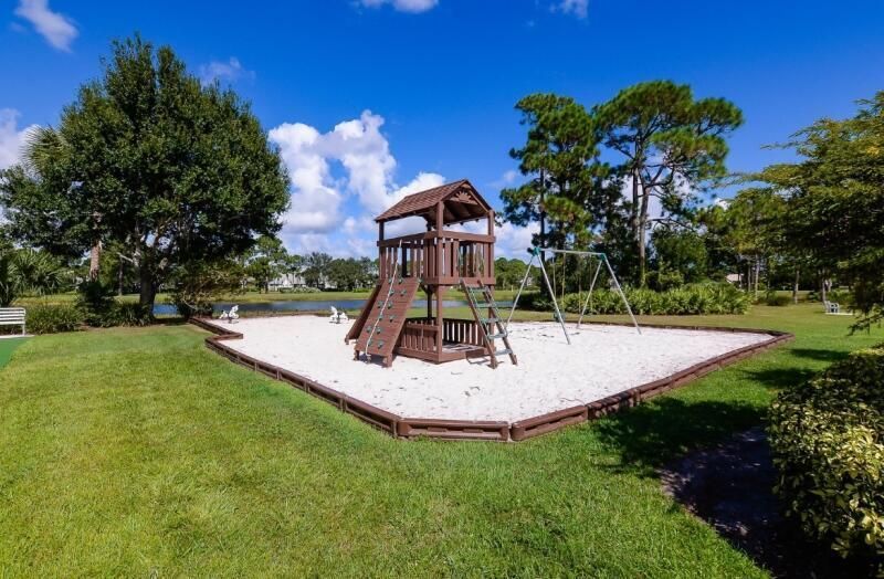 562 SW Saint Martins Cove, Port Saint Lucie, FL 34986 Photo