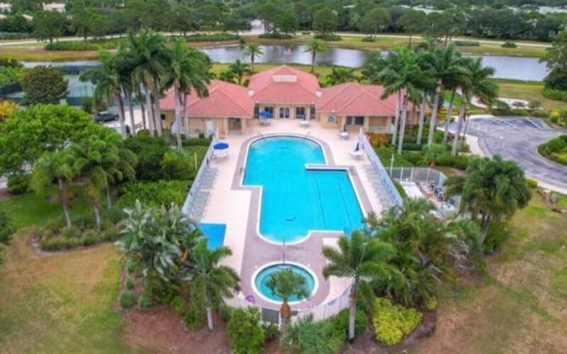 562 SW Saint Martins Cove, Port Saint Lucie, FL 34986 Photo