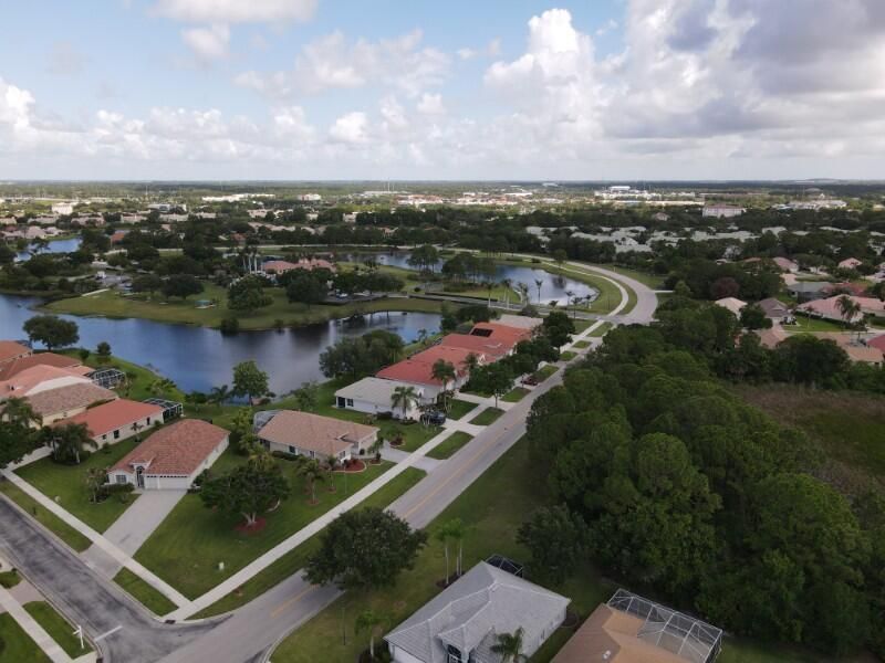 562 SW Saint Martins Cove, Port Saint Lucie, FL 34986 Photo