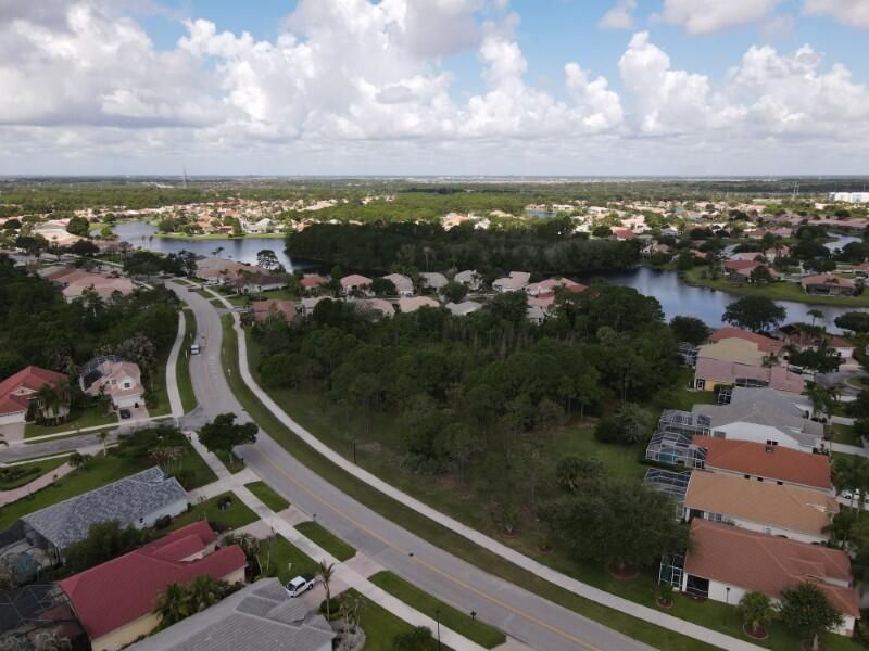 562 SW Saint Martins Cove, Port Saint Lucie, FL 34986 Photo