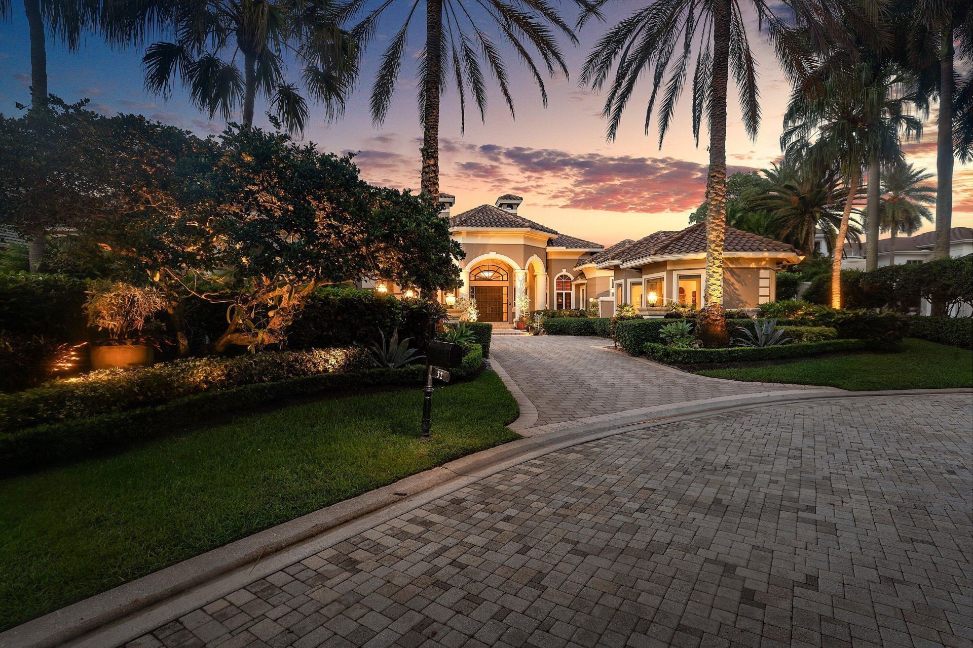 32 Saint Thomas Drive, Palm Beach Gardens, FL 33418 Photo