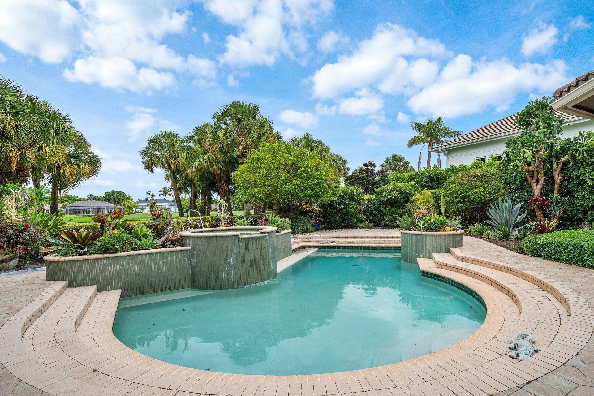 32 Saint Thomas Drive, Palm Beach Gardens, FL 33418 Photo
