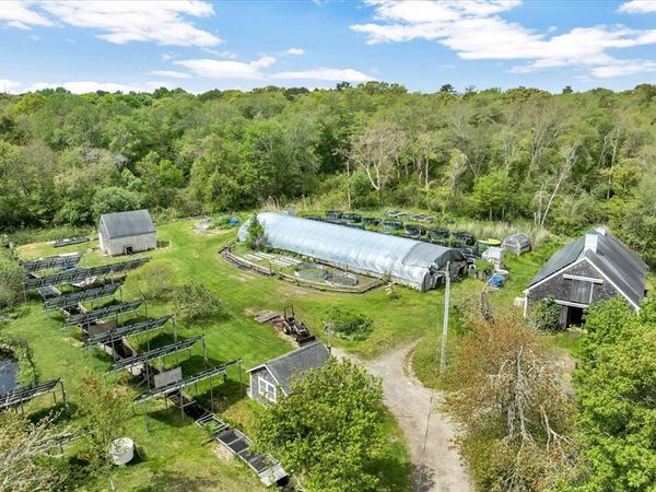 2231 Meetinghouse Way, Barnstable, MA 02668