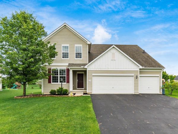 11694 Daventry Drive NW, Pickerington, OH 43147