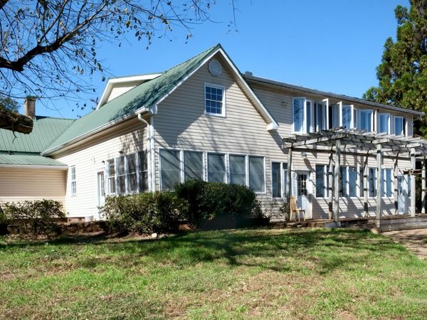 1825 Groaning Rock Road, Commerce, GA 30530