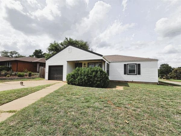 523 E Arlington Avenue, Weatherford, OK 73096