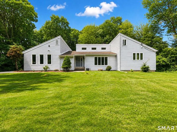 36 Old Barnabas , Woodbridge, CT 06525
