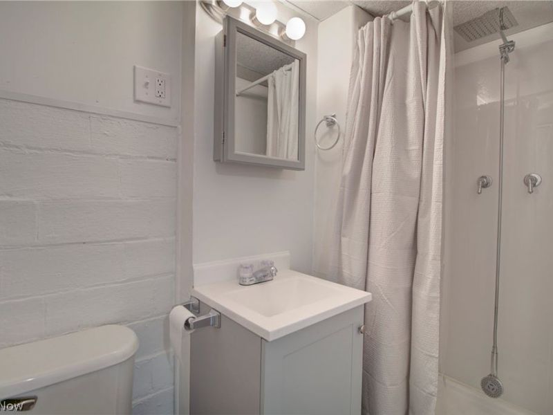 4387 W 56th Street, Cleveland, OH 44144 Photo 14