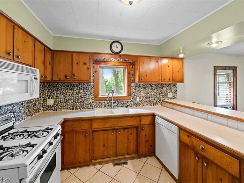 6632 Pleasant Avenue N, Kent, OH 44240 Photo 9